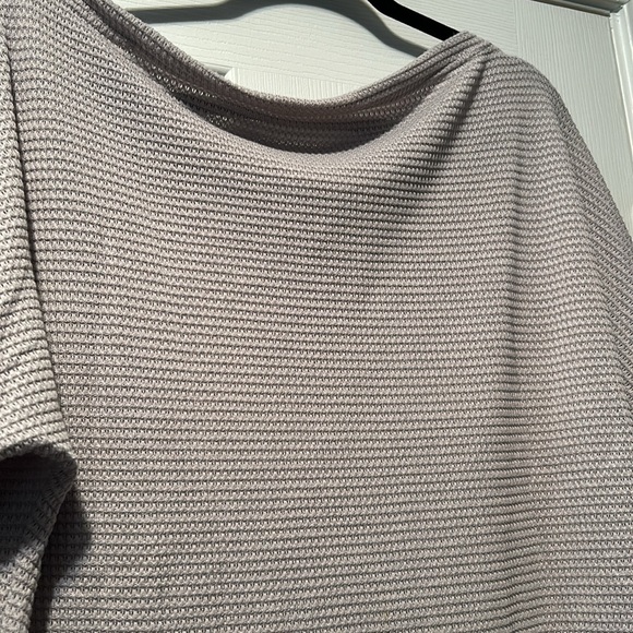 🔥NWOT Batwing Wide Boatneck Off Shoulder Dolman Long Sleeve Medium Knit Top - Picture 12 of 16